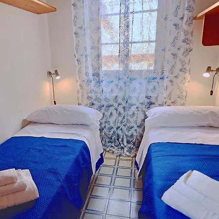Casa Nanni - 50 Mt Dal Mare Apartment *